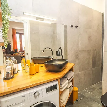 Arena With Free Private Parking 아파트 *