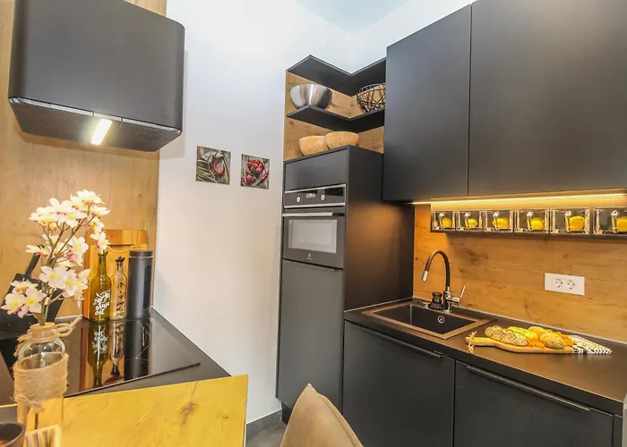 아파트 Arena With Free Private Parking *