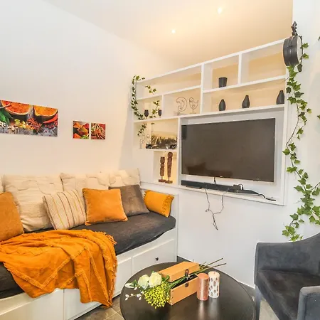 Apartment Arena With Free Private Parking